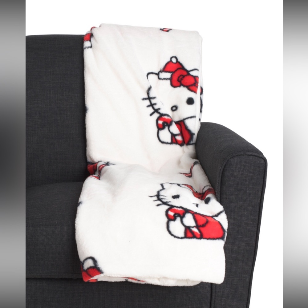 Hello Kitty Christmas Blanket